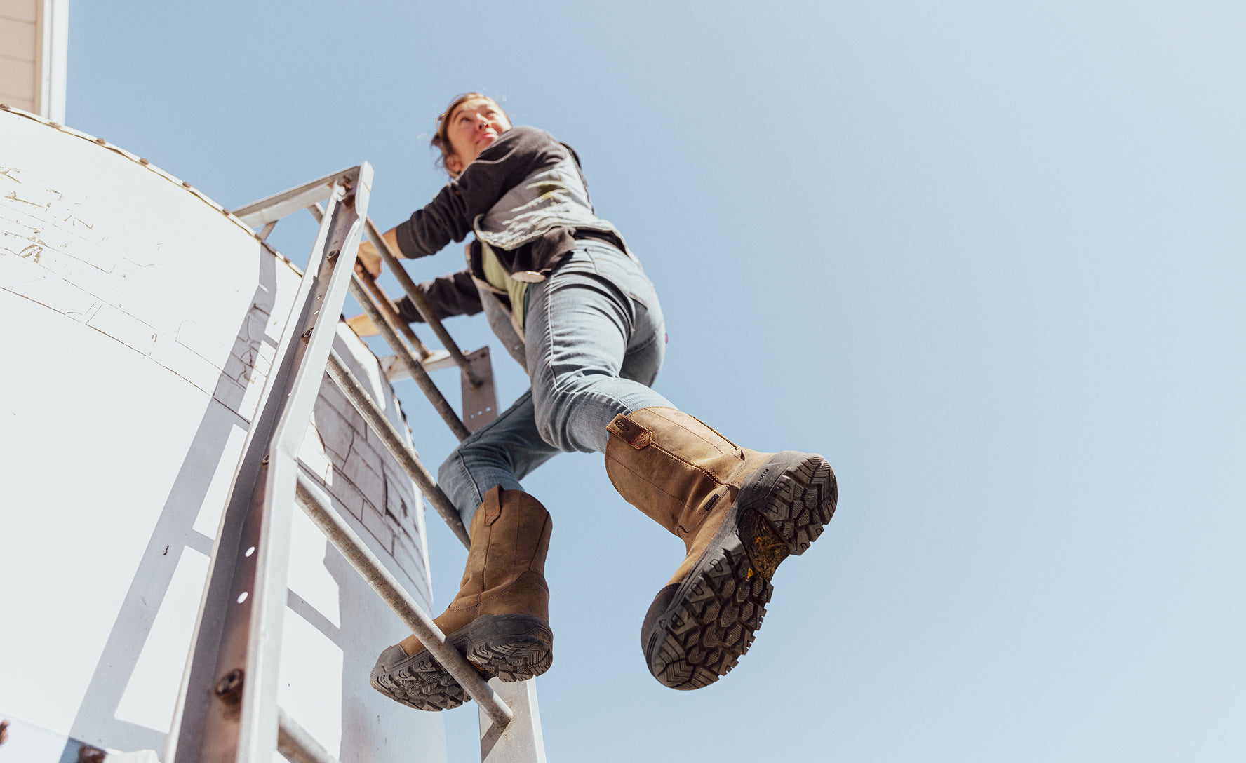 Women's Evanston Pull-On Waterproof Boot (Carbon Toe) | Bison/Black - Image 7